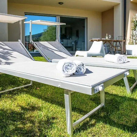 Silvia House - The House Of Travelers Appartement *